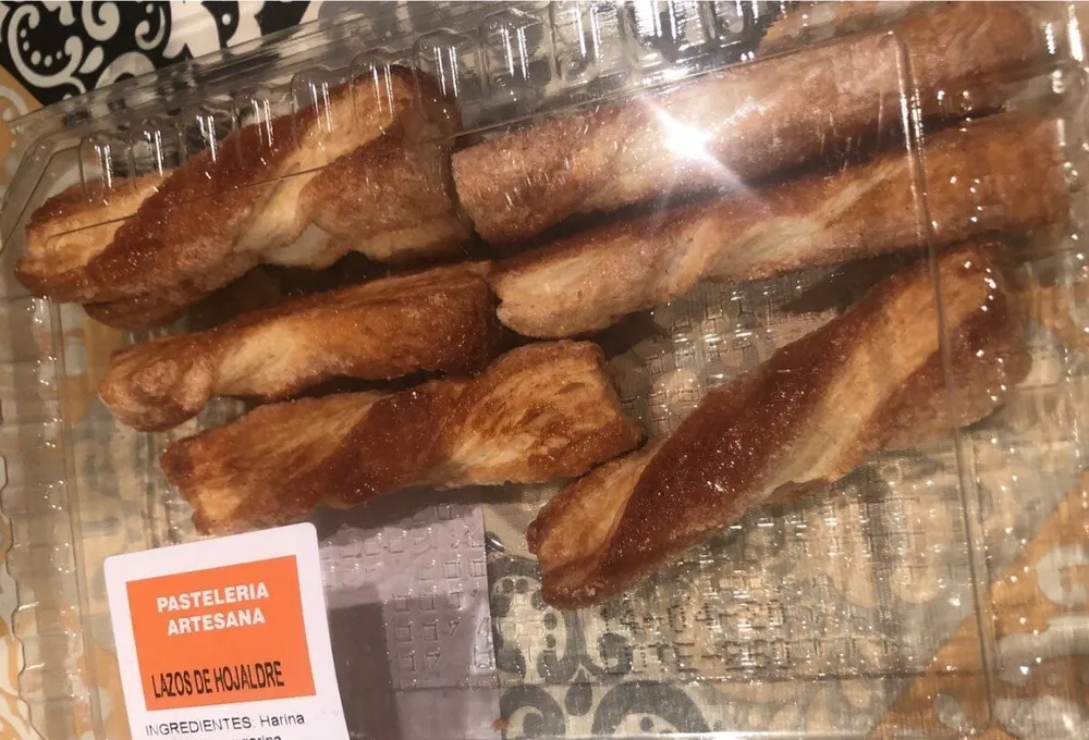 Lazos de hojaldre
