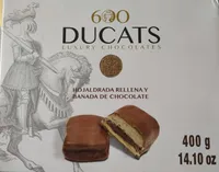 Hojaldrada rellena y bañada de chocolate