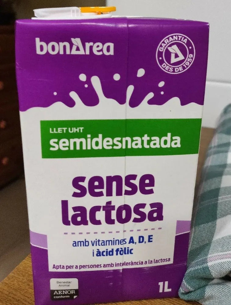 Leche sin lactosa semidesnatada