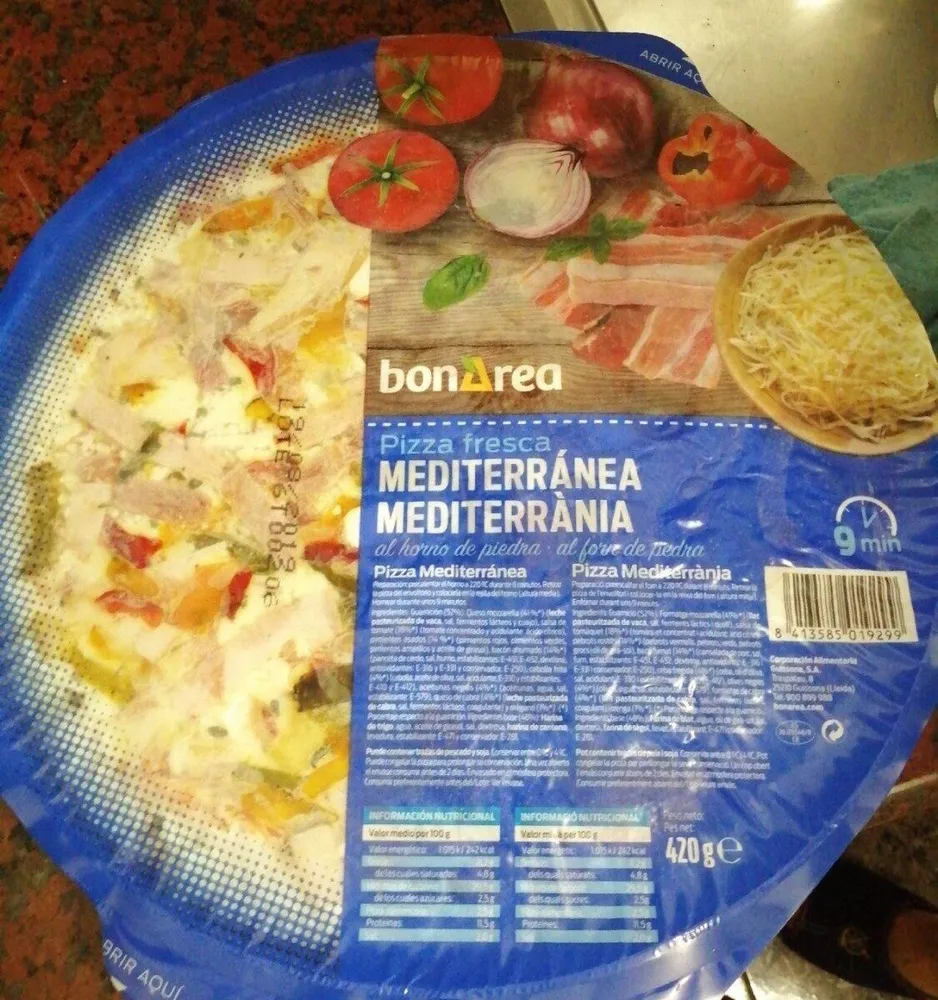 Pizza fresca mediterránea