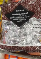 Bombón relleno de cacao negro
