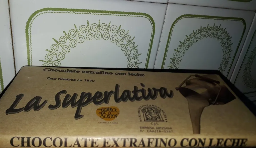 La Superlativa-Chocolate extrafino con leche