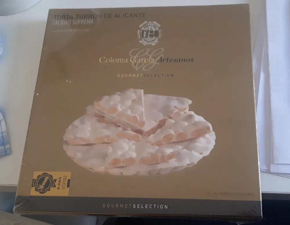 Torta turrón de Alicante