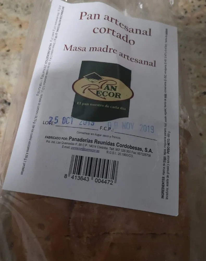 Pan artesanal cortado