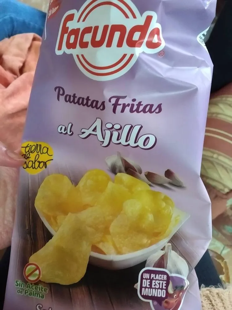 Patatas fritas al ajillo