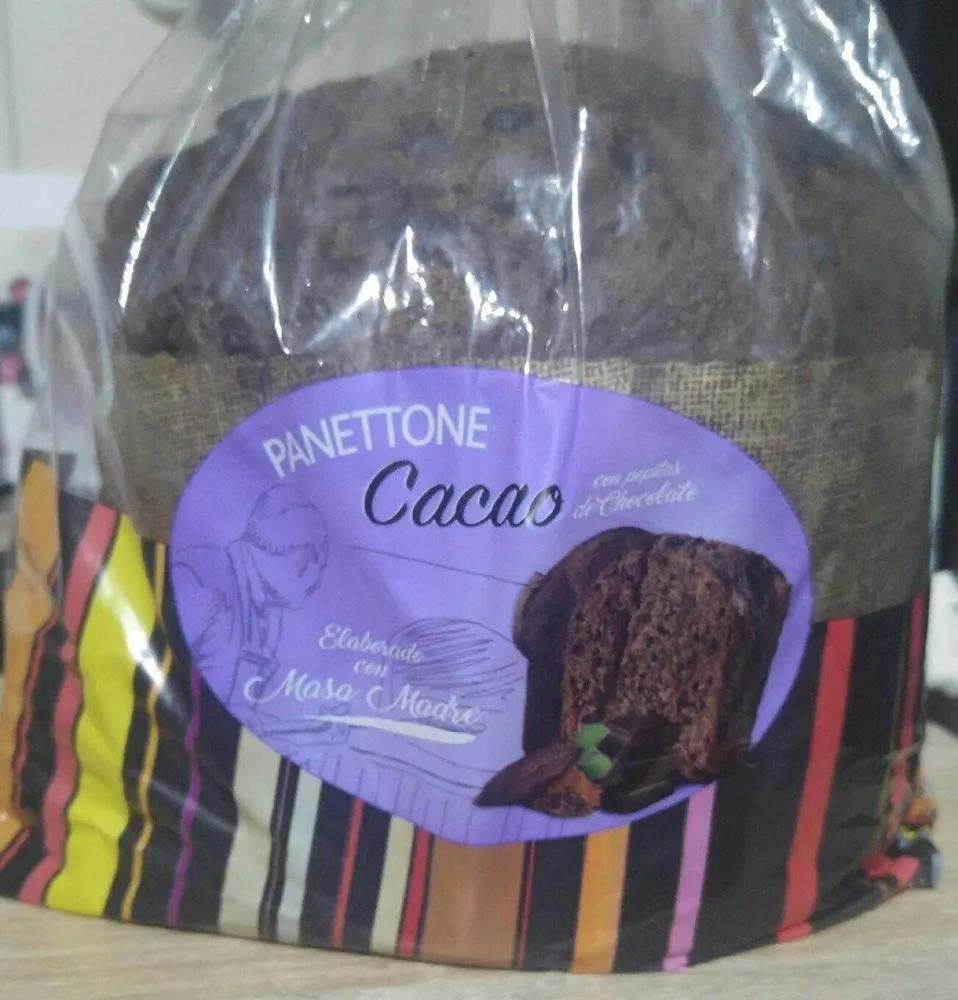 Panettone cacao con pepitas de chocolate