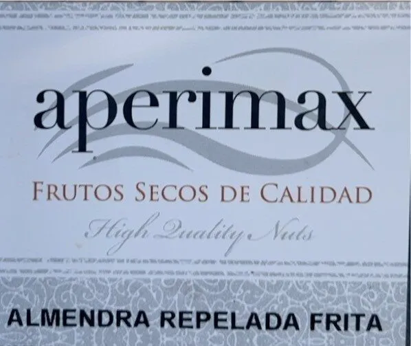 Almendra repelada frita