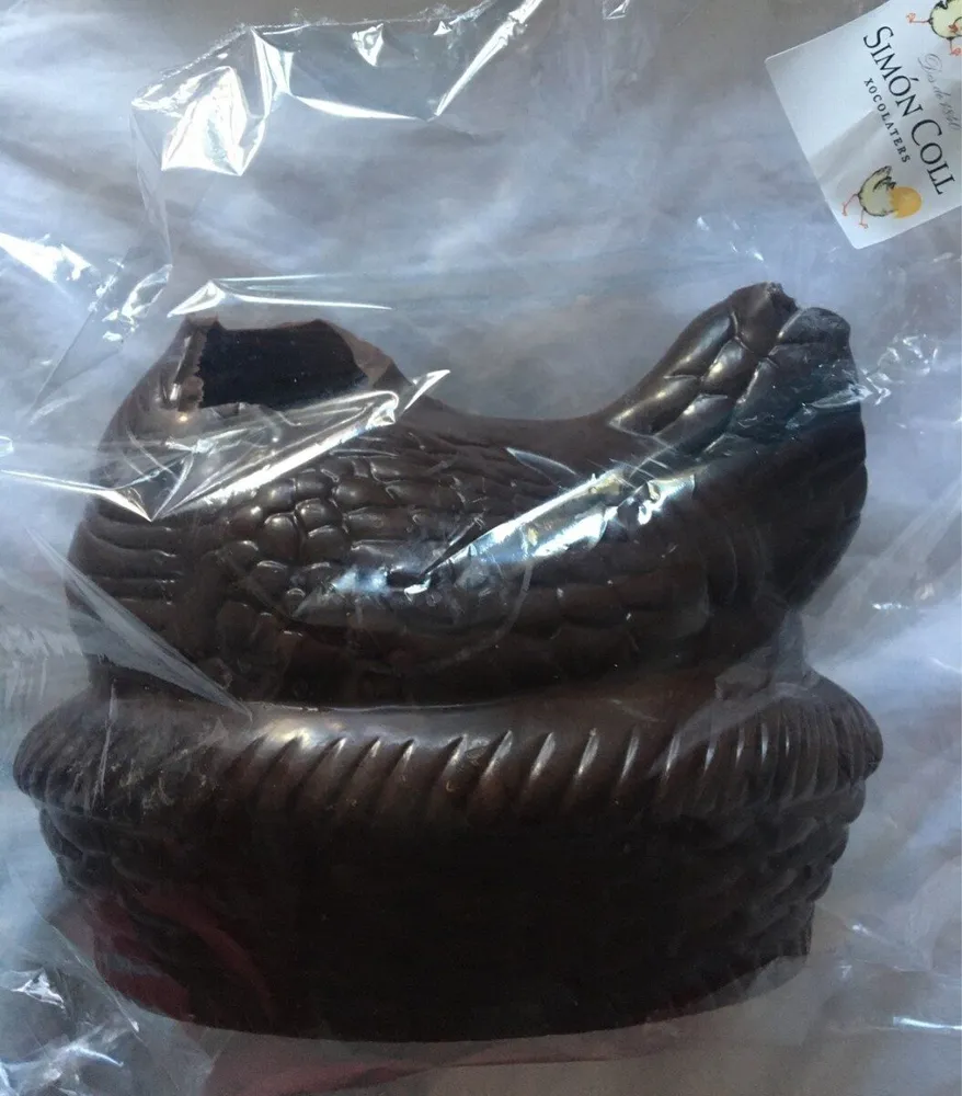 Gallina de chocolate negro
