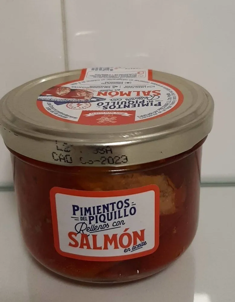 Pimientos del piquillo rellenos de salmón