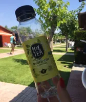 Refresco de infusión de té verde y limón bajo calorías