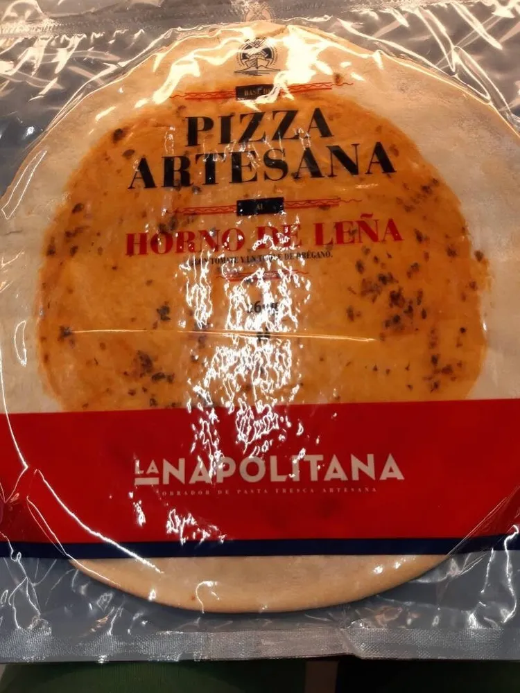 Pizza Artesana al Horno de Leña con Tomate y Orégano