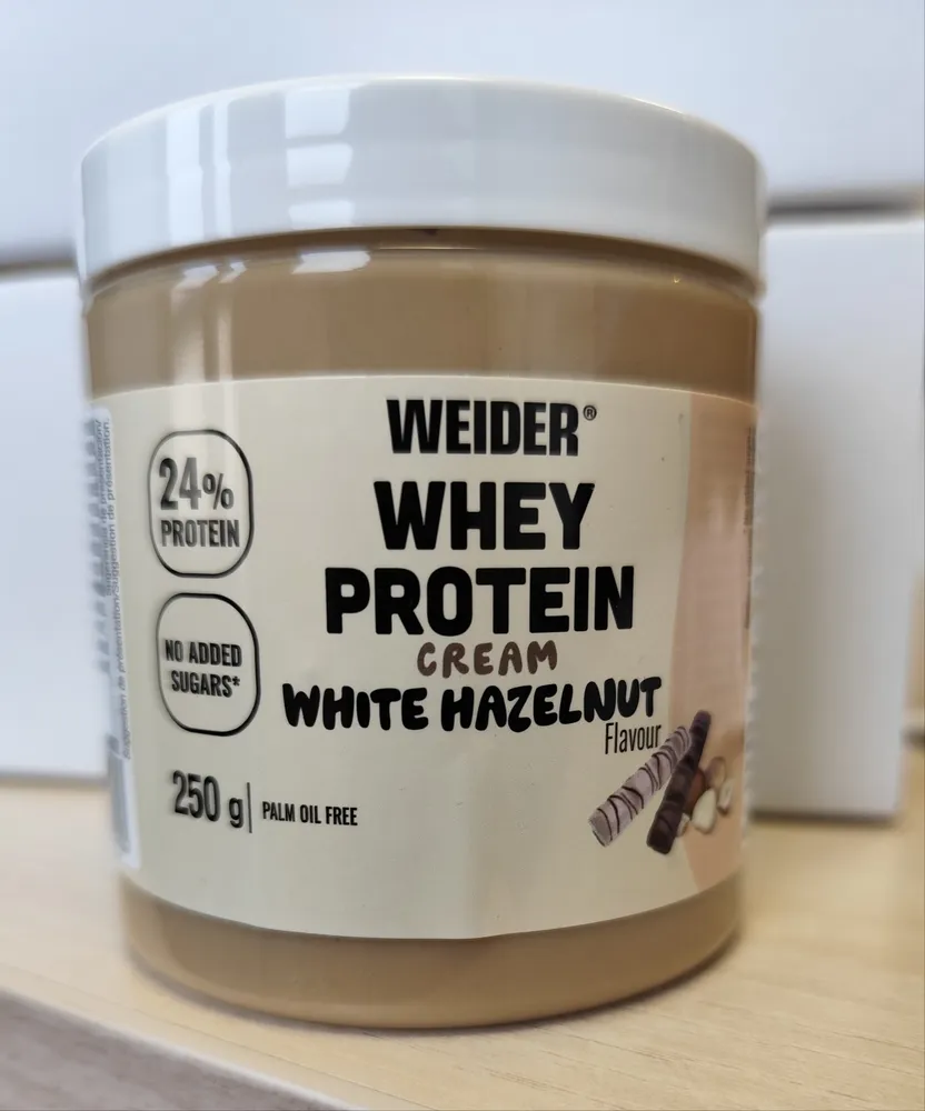 Whey protein cream white hazelnut