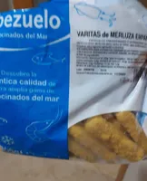 Varitas de merluza empanadas