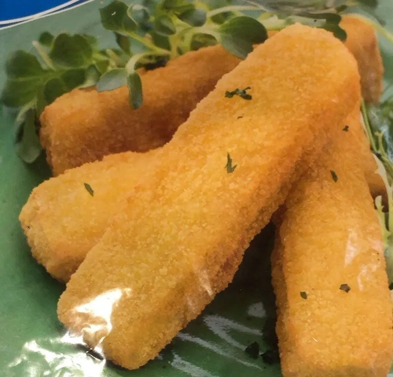 Varitas de merluza empanadas