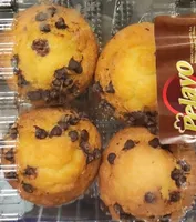Muffins relleno de crema de cacao con pepitas de chocolate