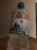 Agua mineral natural