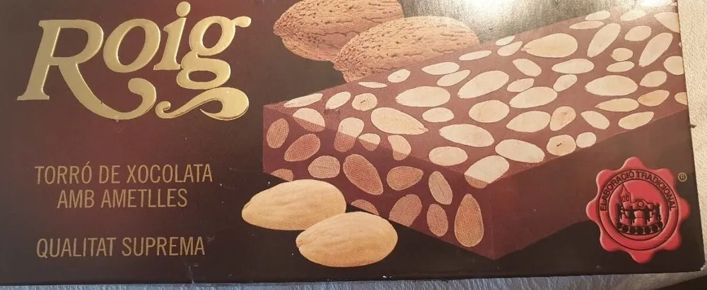 Turrón de chocolate con almendras