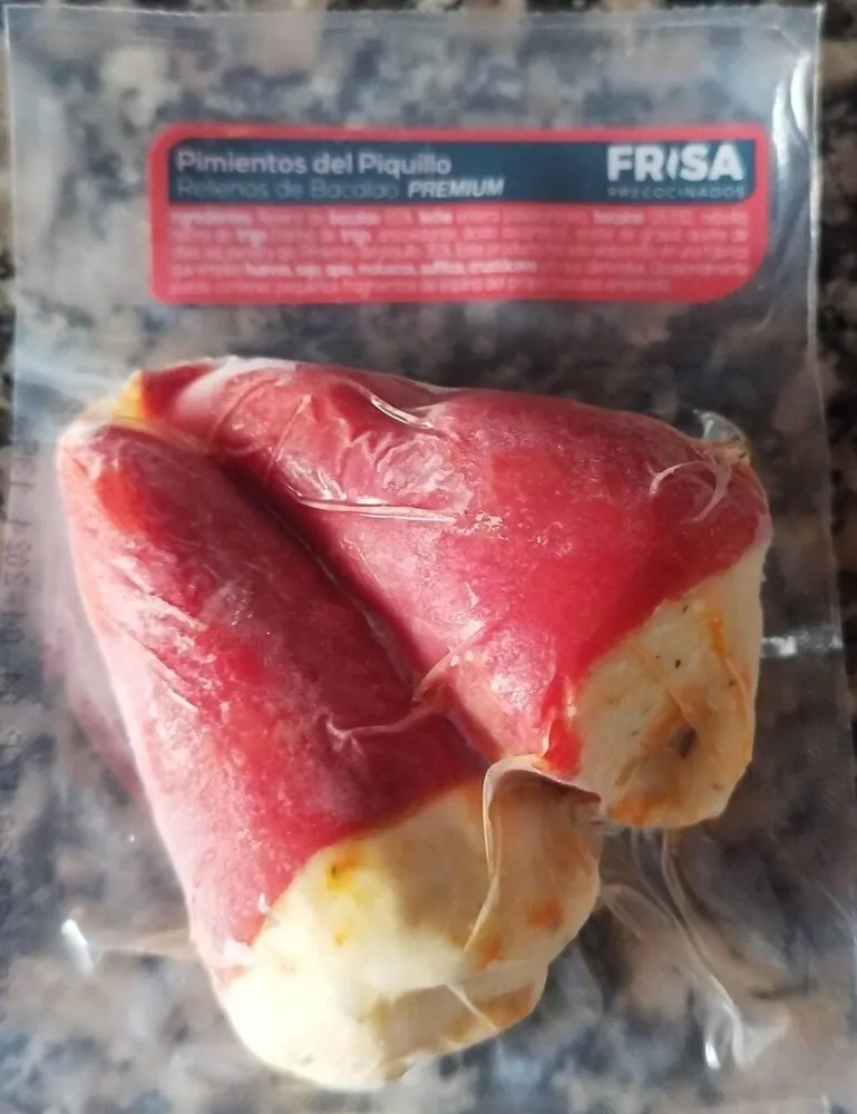 Pimientos del piquillo rellenos de bacalao