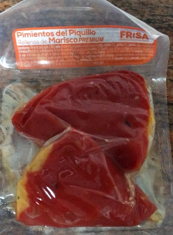 Pimientos de piquillo rellenos de marisco