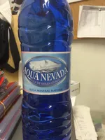Agua mineral natural