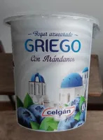 Yogur azucarado griego con arándanos