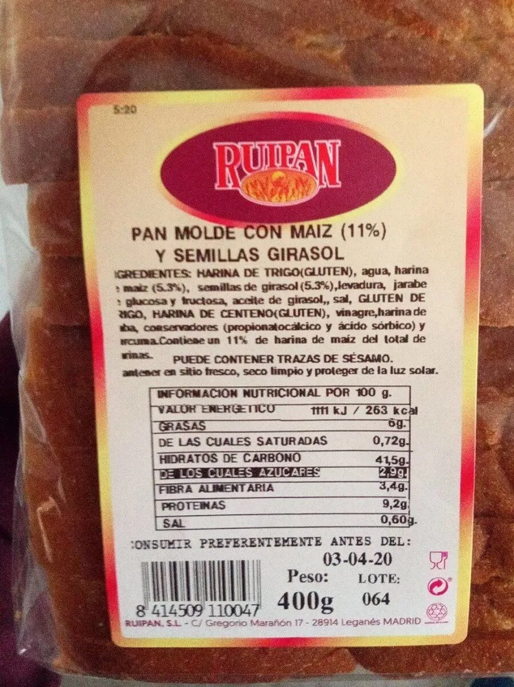 Pan de molde con maíz y semillas de girasol