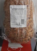 Pan rebanado con semillas de cereales