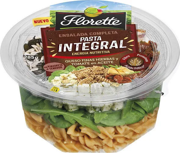 Ensalada completa de pasta integral con queso