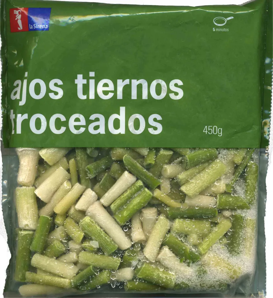 Ajos tiernos troceados
