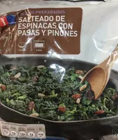 Salteado de espinacas con pasas y piñones