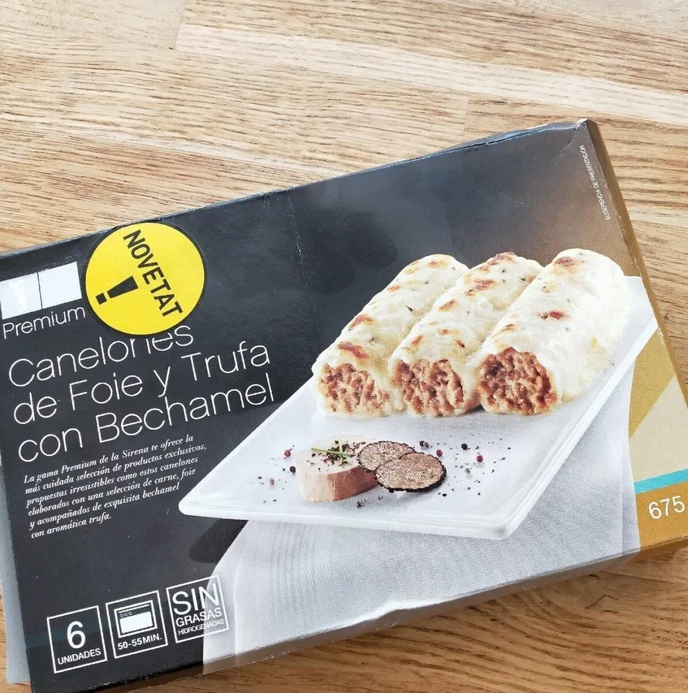 Canelones de foie y trufa con bechamel