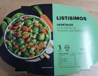 Vegetales con salsa de plantas aromáticas