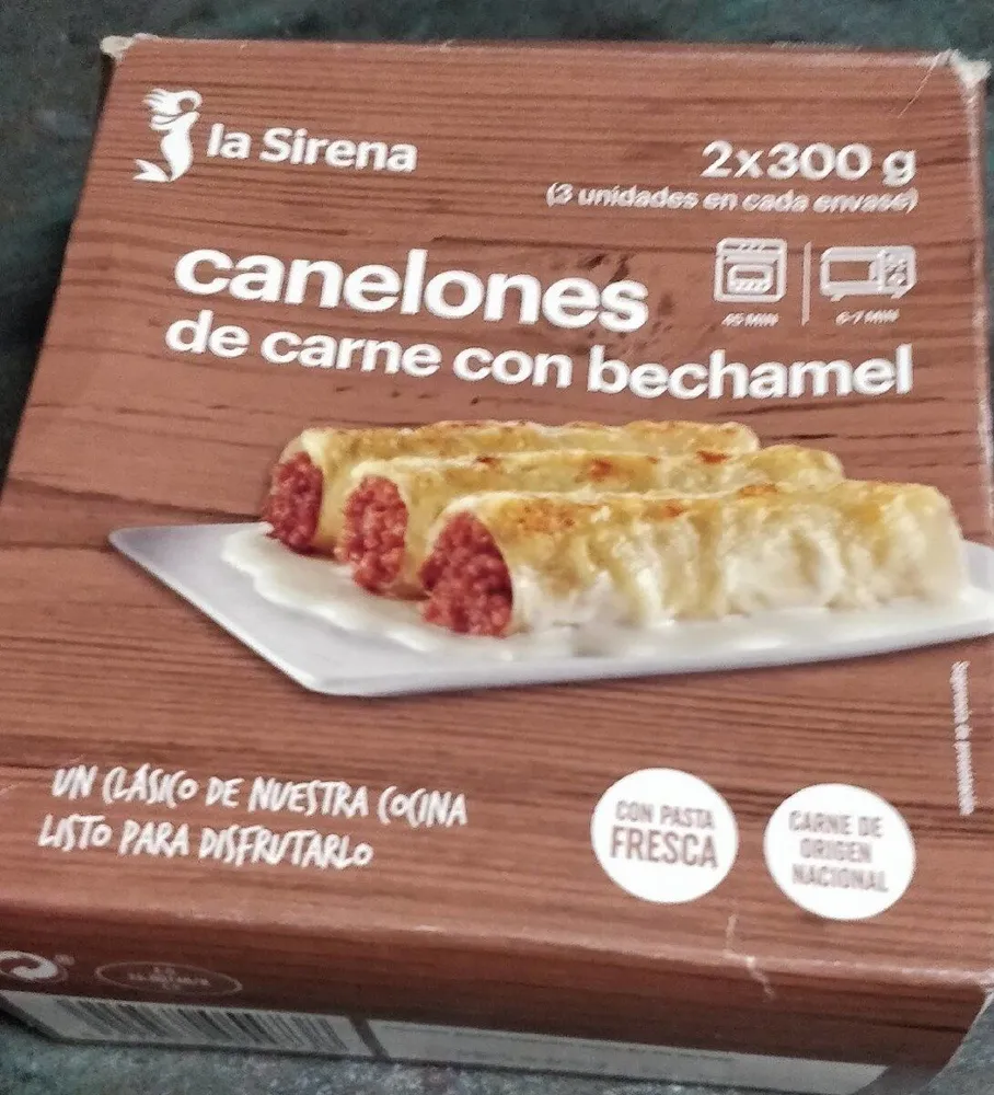 Canelones de carne con bechamel