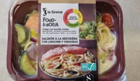 Salmón a la Meunière con Linguine y Verduras