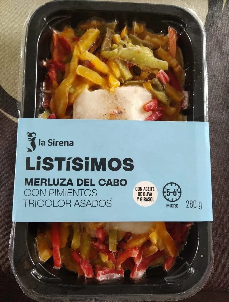 Merluza del cabo con pimientos asados tricolor