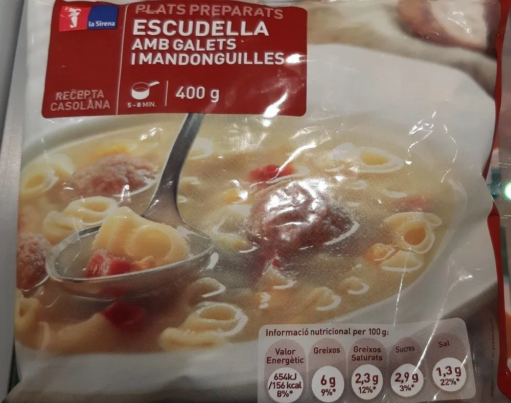 Escudella con galets y albóndigas