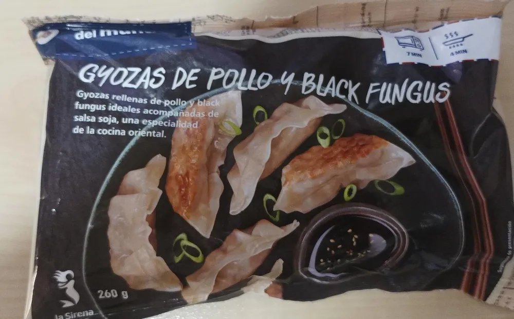 Gyozas de pollo y black fungus