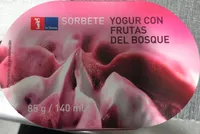 Sorbete de yogur con frutas del bosque