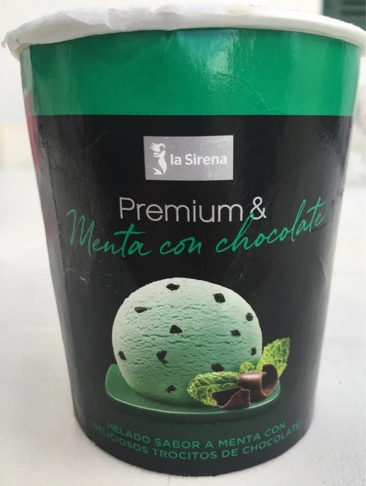 Helado de menta con chocolate