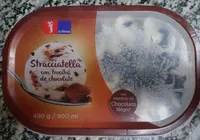 Helado de stracciatella con trocitos de chocolate