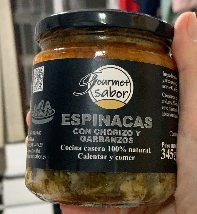 Espinacas con chorizo y garbanzos