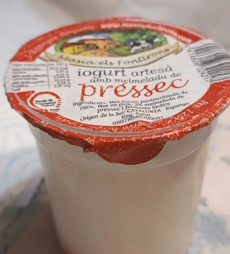 Iogurt artesà amb mermelada de préssec