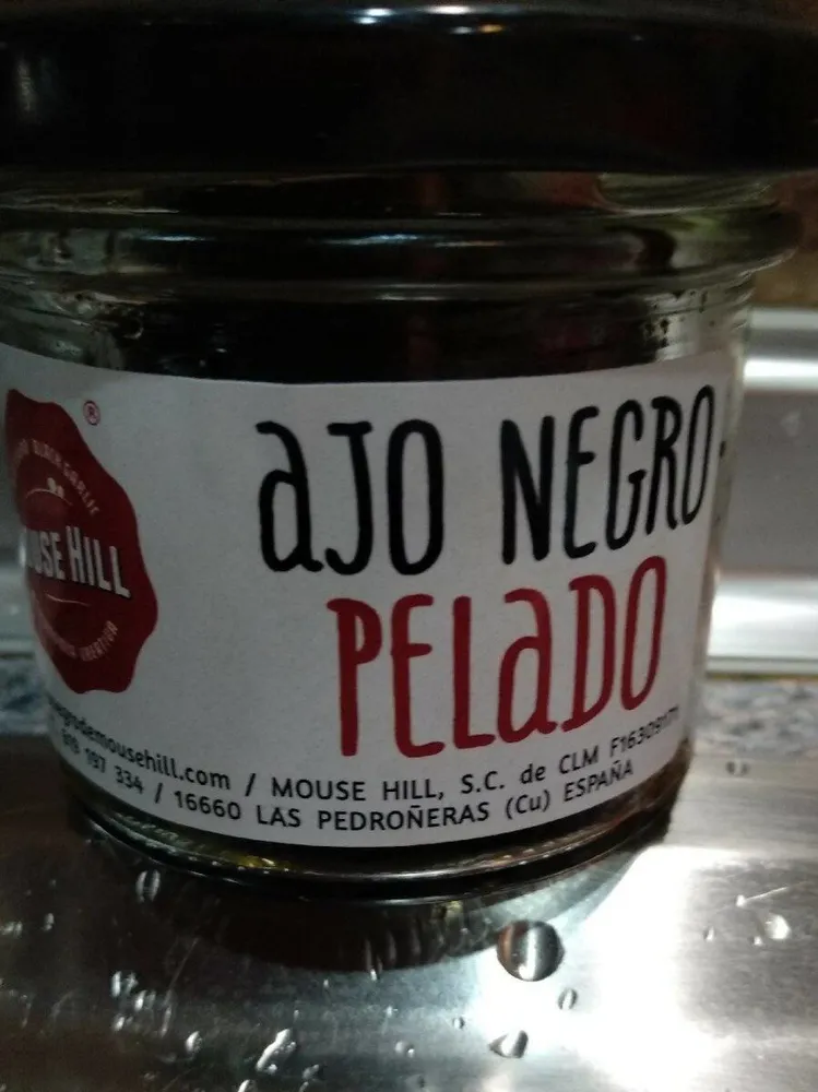 Ajo negro pelado