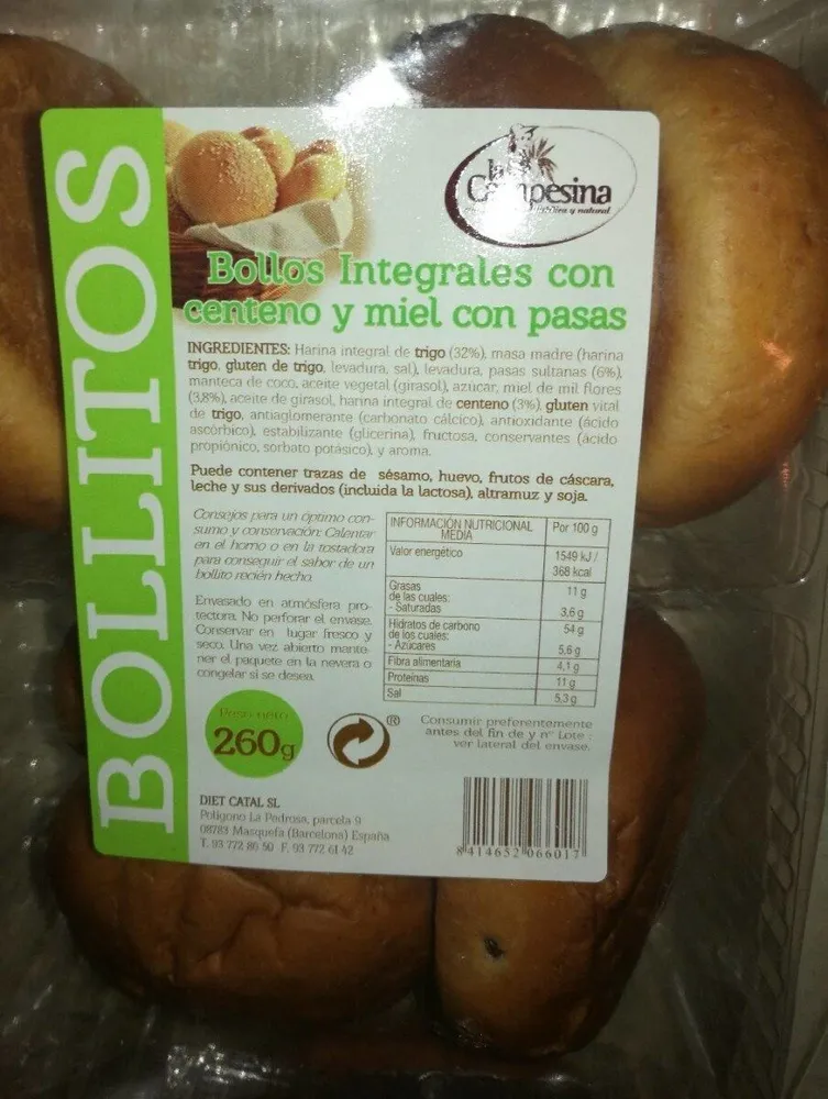 Bollos integrales con centeno y miel con pasas