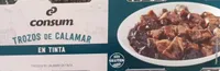 Calamar en trozos en tinta