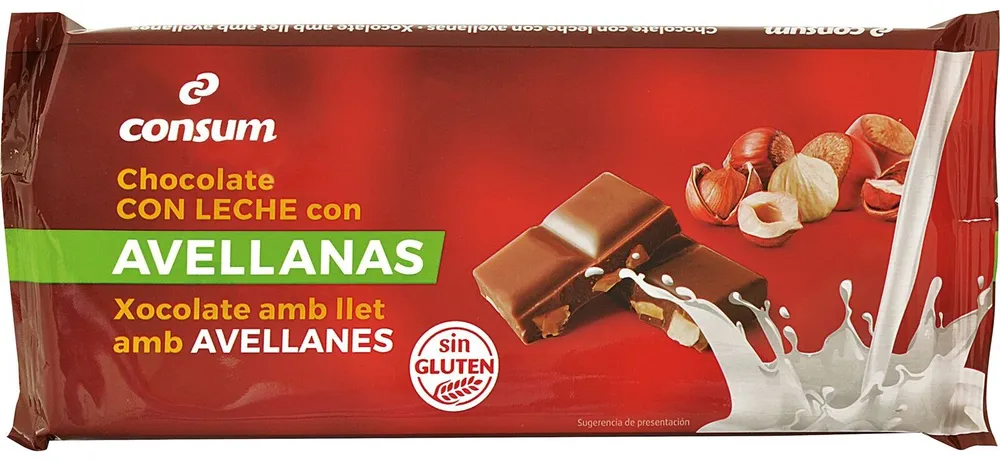 Chocolate con leche con avellanas troceadas