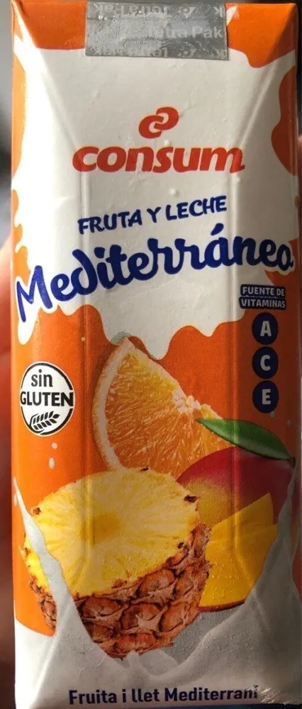 Fruta y leche mediterráneo