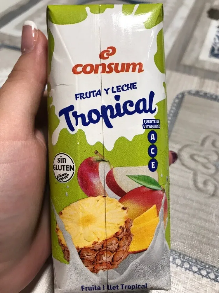 Fruta y leche Tropical