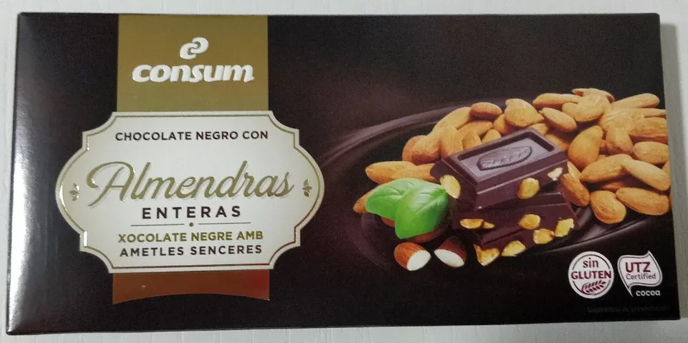 55% cacao con almendras enteras