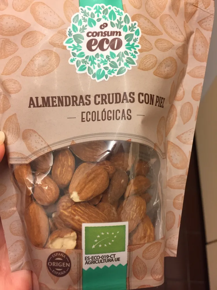 Almendras crudas con piel